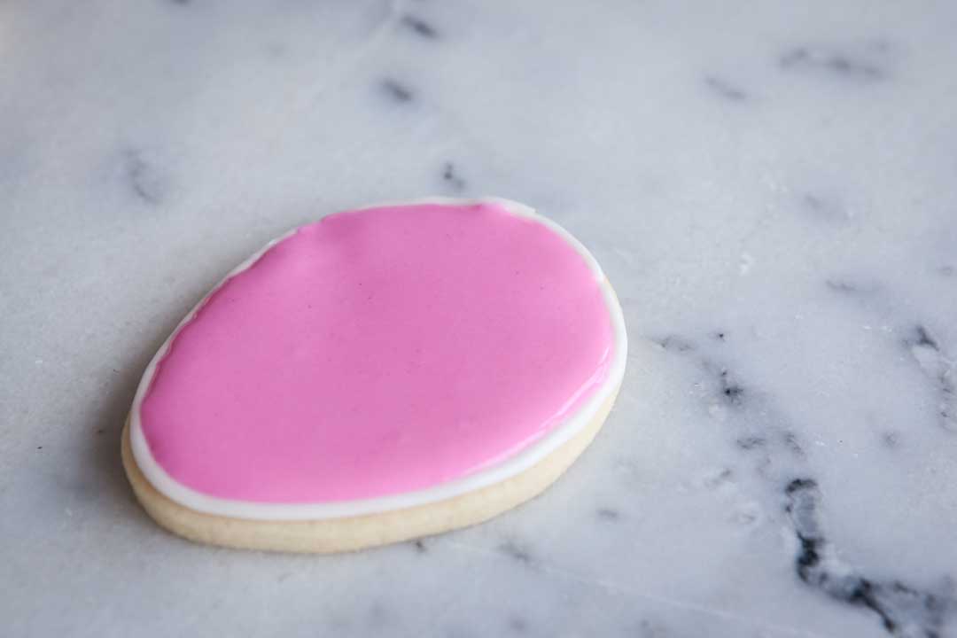 Royal Icing: Flooding Step 5